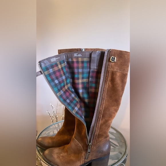 NWOT BORN - POLY Boots - Tan Tobacco Distressed Suede Leather. SIZE: 8.5 - Picture 12 of 14